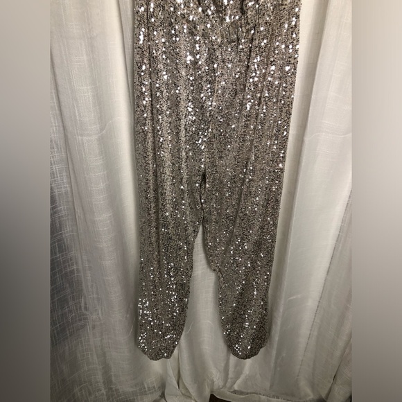 VENUS Sequin Jumpsuit White/Silver size Large NWOT - Picture 3 of 12